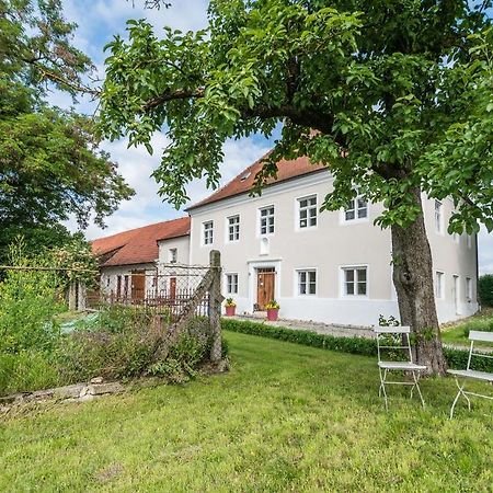 Historischer Pfarrhof Niederleierndorf Langquaid Exteriér fotografie