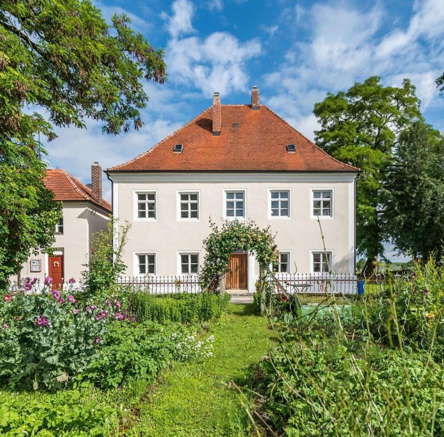 Historischer Pfarrhof Niederleierndorf Langquaid Exteriér fotografie
