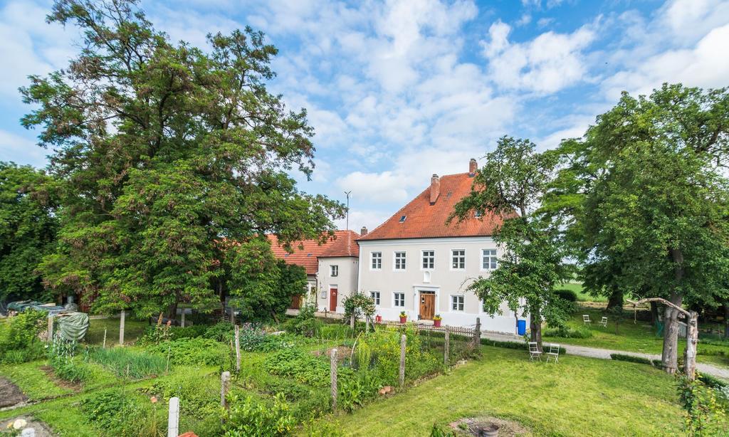Historischer Pfarrhof Niederleierndorf Langquaid Exteriér fotografie
